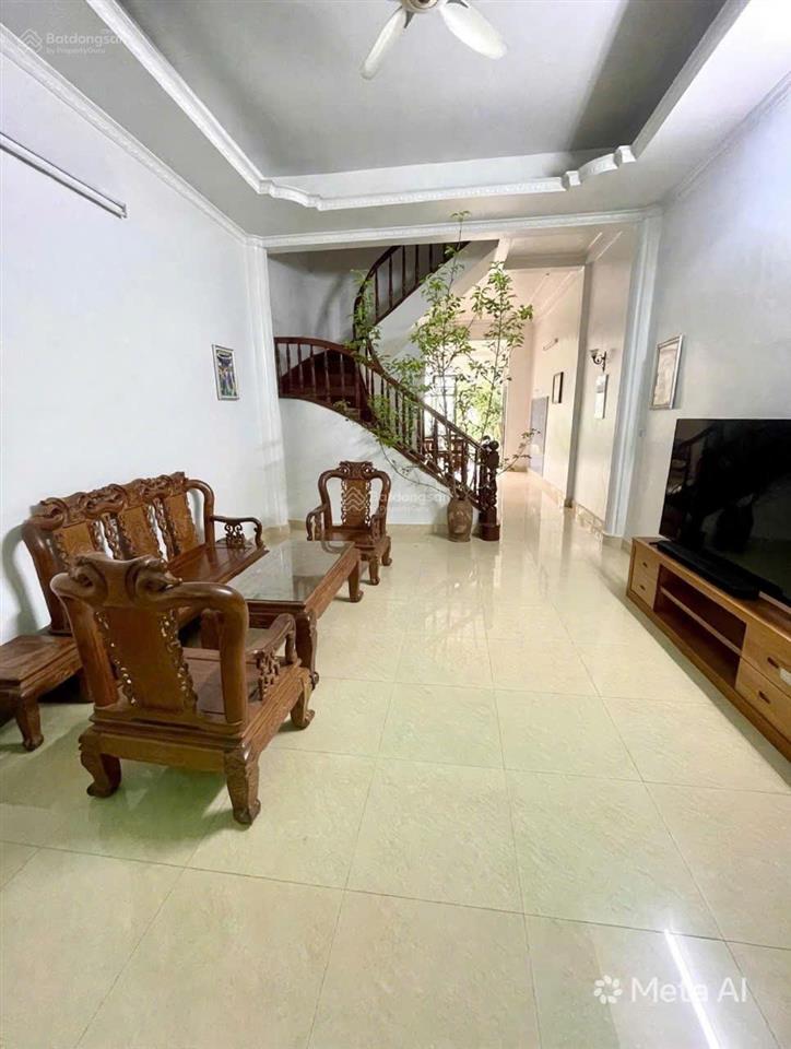 Lĩnh nam 108m2 3 tầng, ngõ thông, ô tô vào nhà 2 mặt thoáng sân ô tô riêng, giá 29 tỷ