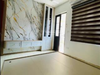 Cực sốc chủ cần tiền giảm 1,3 tỷ  89 lạc long quân, 40m2, 6 tầng, ô tô ngủ trong nhà, 9 phòng kk