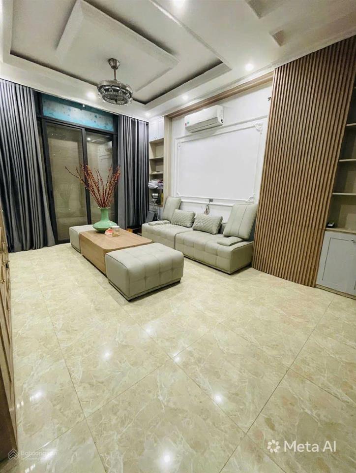 Ngõ 89 lạc long quân, 42m2, 7 tầng, ô tô vf3 vào nhà, tầng 1 phòng penhouse, sân chill bbq 18,5 tỷ