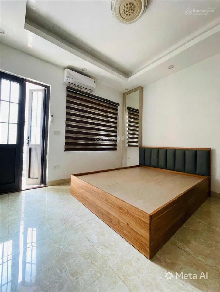 Ngõ 89 lạc long quân, 42m2, 7 tầng, ô tô vf3 vào nhà, tầng 1 phòng penhouse, sân chill bbq 18,5 tỷ