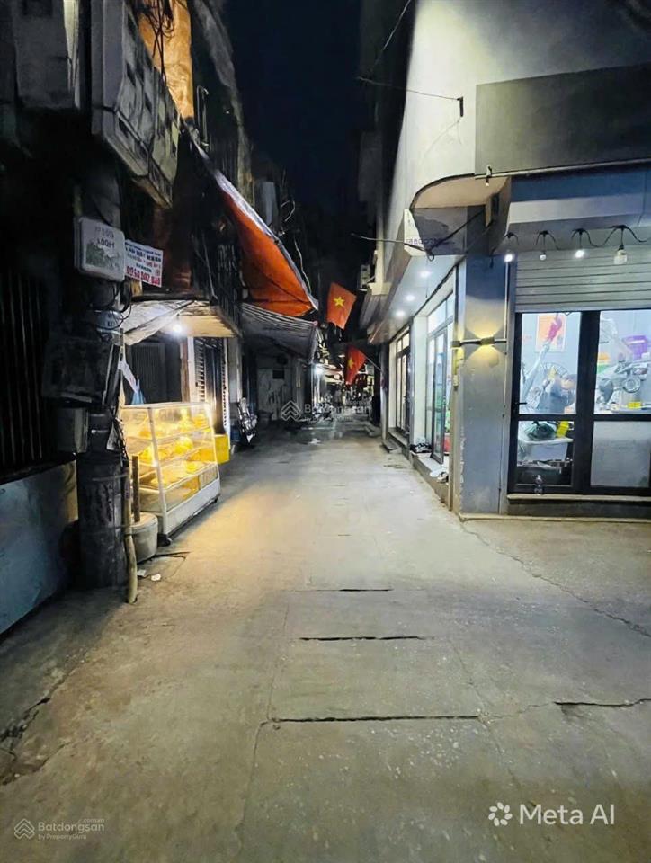Bán nhà đất thụy khuê, tây hồ 35m2 ngõ kinh doanh thông hồ tây, giá 8 tỷ