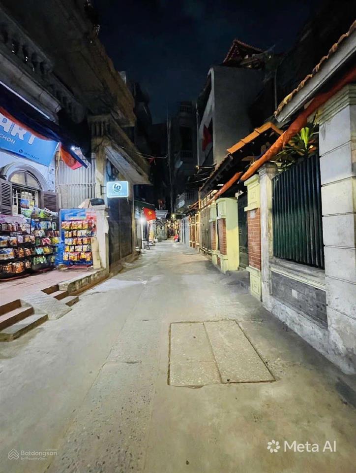 Bán nhà đất thụy khuê, tây hồ 35m2 ngõ kinh doanh thông hồ tây, giá 8 tỷ