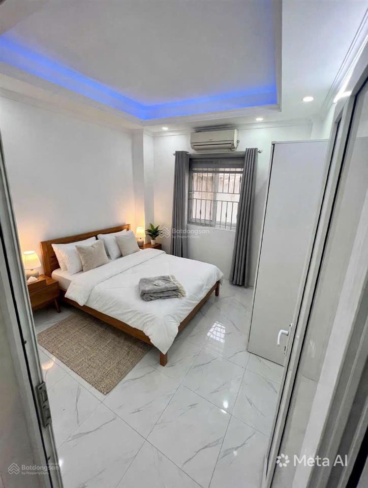 Bán nhà ngõ thịnh quang, đống đa 70m2 5 tầng mt 4,63m giá 13,8 tỷ