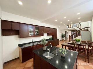 Bán nhà ngõ thịnh quang, đống đa 70m2 5 tầng mt 4,63m giá 13,8 tỷ