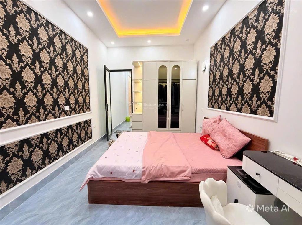 Bán nhà ngõ 175 lạc long quân  31m  6 tầng thang máy  ô tô 7 chỗ qua  ngõ thông kinh giá 13 tỷ