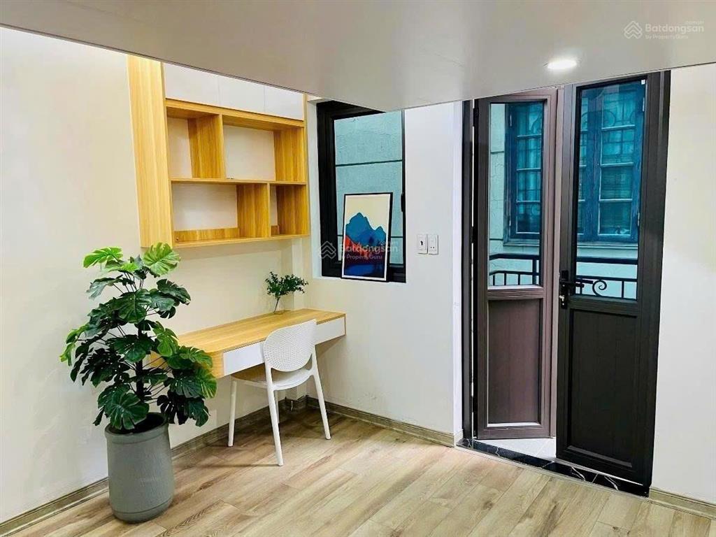 Bán tòa nhà thịnh quang, 50m 5 tầng, thang máy, 9 phòng kk dòng tiền 50 triệu/tháng giá 15 tỷ