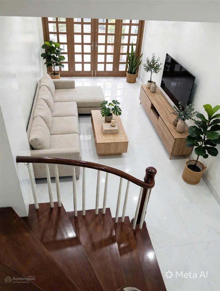 Vũ ngọc phan 56m2 4 tầng mt 3,63m phân lô 2 thoáng trước nhà có sân công viên giá 25 tỷ