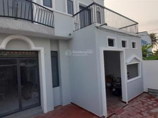 Nhà gần tt bến lức, căn nhà đôi 9x23, nhà mới đẹp, giá 3.6 tỷ