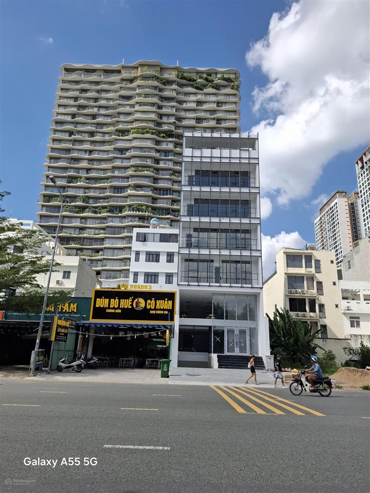 Cho thuê tòa nhà trương văn bang (q. 2 cũ) dt 8x20m, 1 hầm, 1 trệt, 6 lầu giá 210 triệu