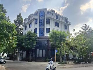 Cho thuê nhà góc 2 mặt tiền tạ hiện quận 2 dt 15x18m, 4 tầng