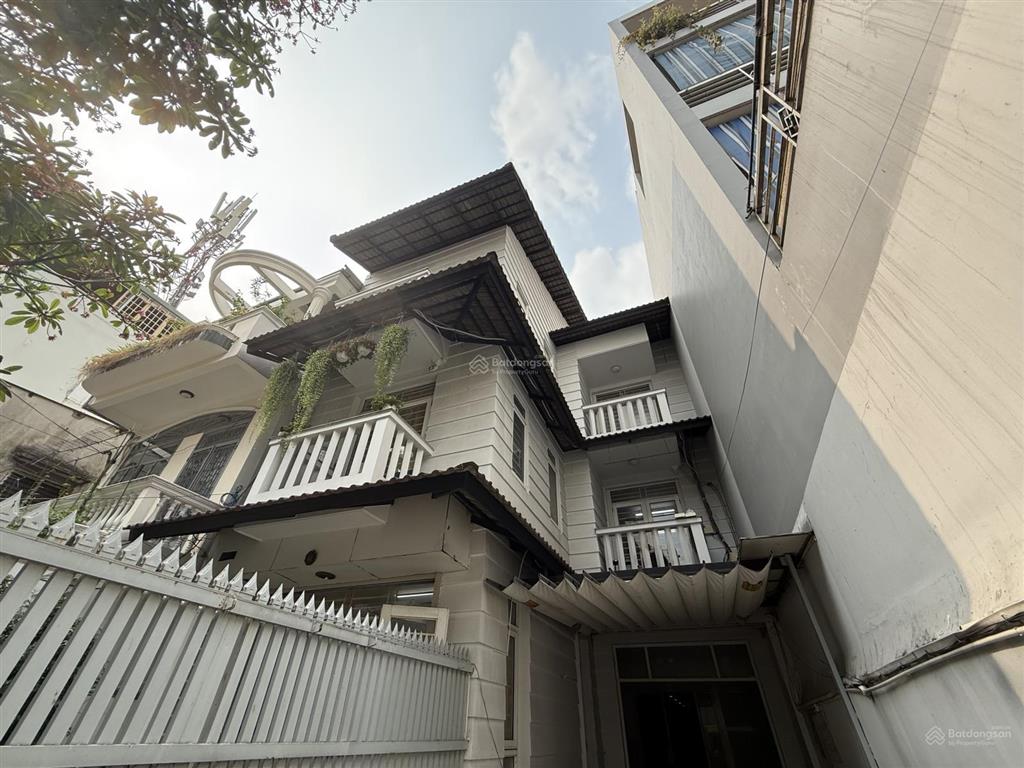 Bán nhà mặt phố tại c1, p 15, q.tân bình, 36 tỷ, 220m2. gần nhà ga t3.