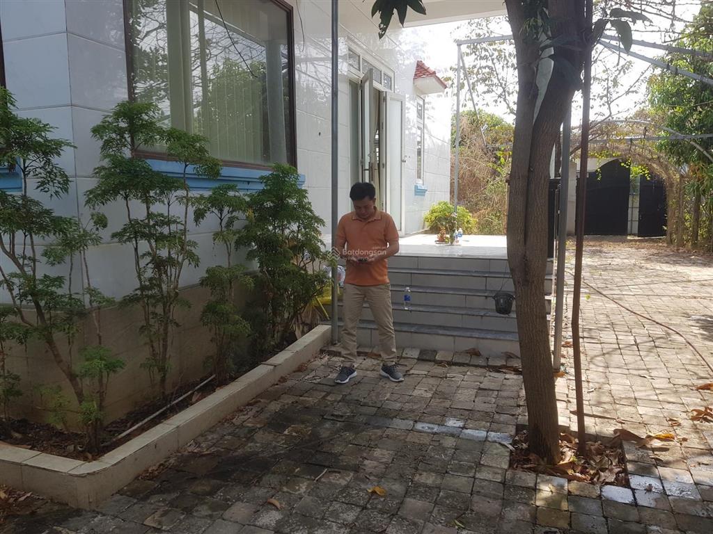 Chính chủ cần nhượng gấp biệt thự và nhà xưởng mặt tiền đường nguyễn xiển, q9, diện tích 1698m2