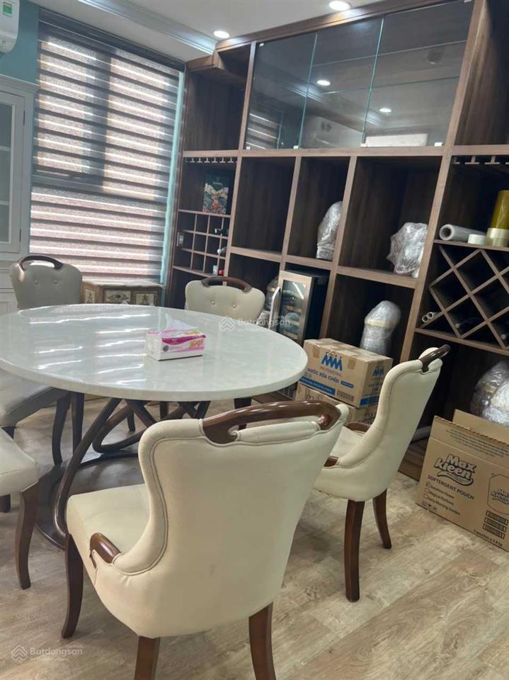 Hàng đặc biệt cho thuê căn 2 phòng có nội thất 12 triệu