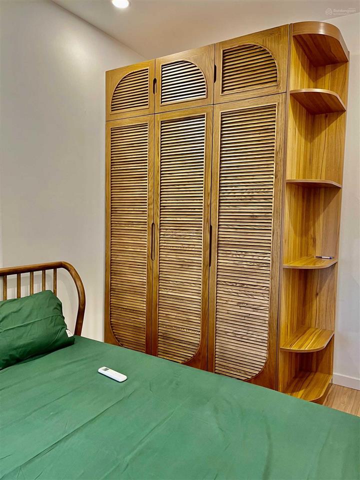 Cho thuê 3pn có nội thất 1416tr