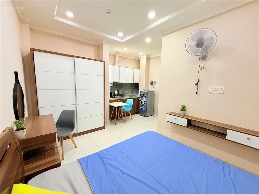Phòng trống giao ngay trong tháng, ngay trung tâm quận 10 3.600.000/tháng