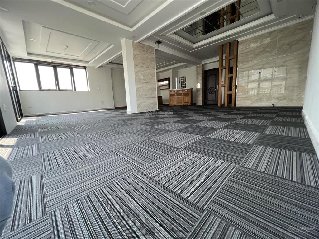 Mặt bằng văn phòng 120 m2, lầu 4 trung tâm quận 10, sẵn trống giao ngay trong tháng!!