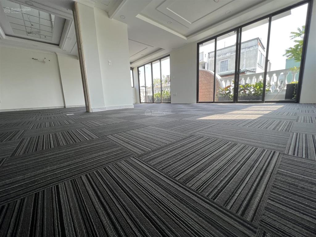 Mặt bằng văn phòng 120 m2, lầu 4 trung tâm quận 10, sẵn trống giao ngay trong tháng!!