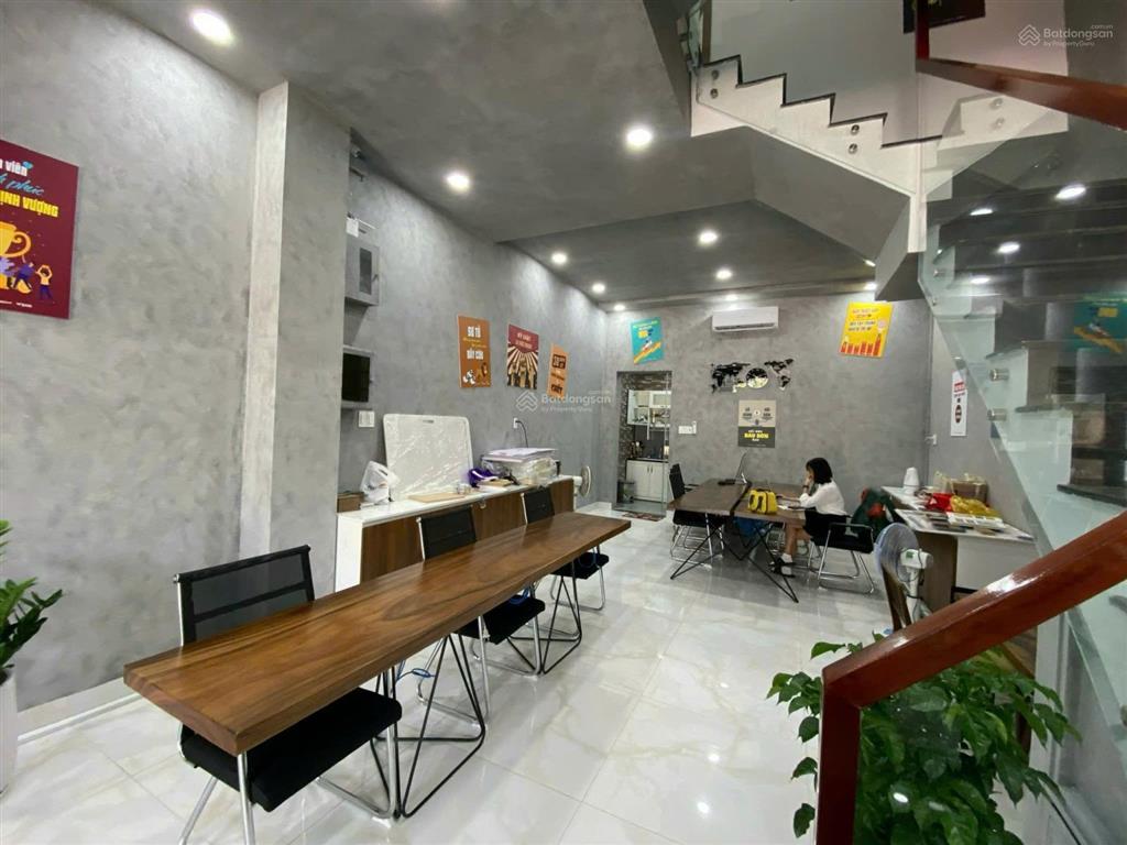 Bán căn nhà phố trục đường 30m full nội thất cao cấp dự án centana long trường tp. hcm giá 8,99 tỷ