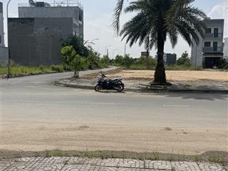 Sp hiếm! lô góc 2 mặt tiền đường 20m thông từ đường 30m ra đường song hành vành đai 3 giá 85 tr/m2