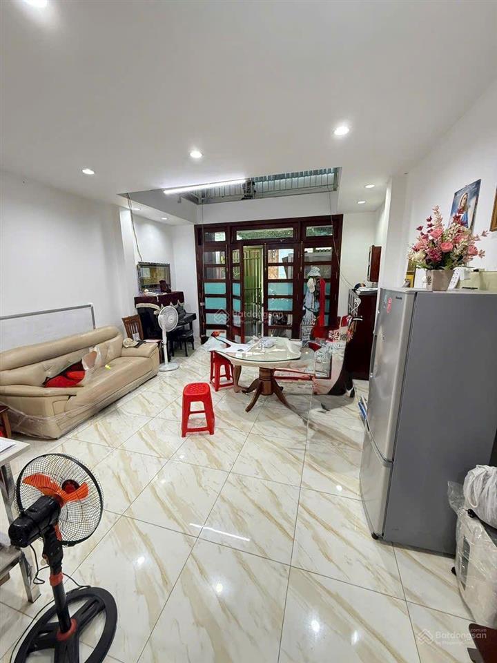 Bán căn nhà hẻm trước nhà 3m p13, lê văn huân dt 4x16m trệt lầu đúc giả, 2pn, nhà mới, 6,7 tỷ tl