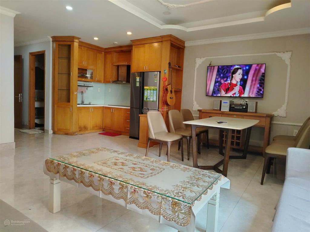 Cho thuê căn hộ 2pn 2wc full nội thất gần thang máy, hồ bơi, gym, thư viện...