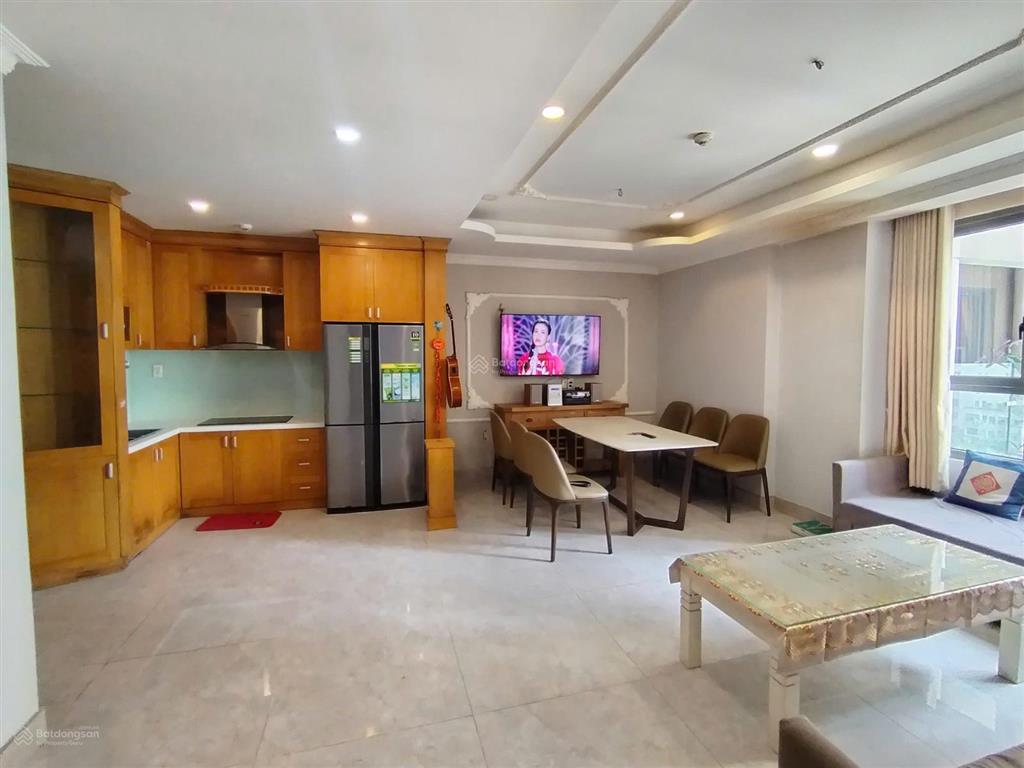 Cho thuê căn hộ 2pn 2wc full nội thất gần thang máy, hồ bơi, gym, thư viện...
