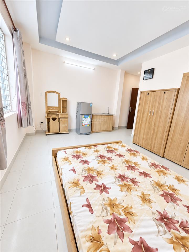 Cho thuê phòng full nội thất, ban công rộng view nhà thi đấu phú thọ, quận 10