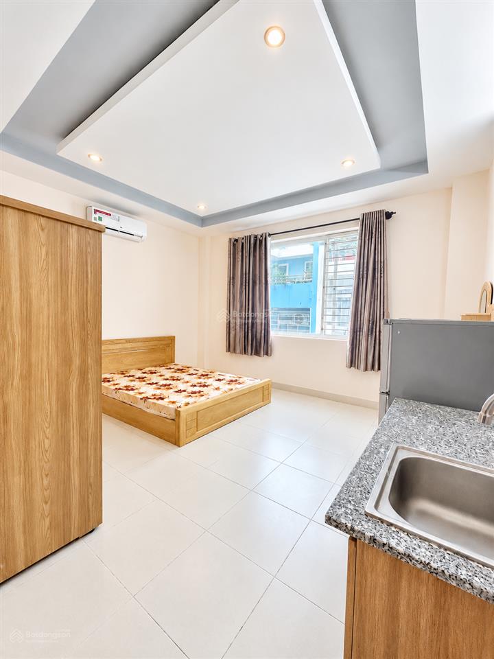 Cho thuê phòng full nội thất, ban công rộng view nhà thi đấu phú thọ, quận 10