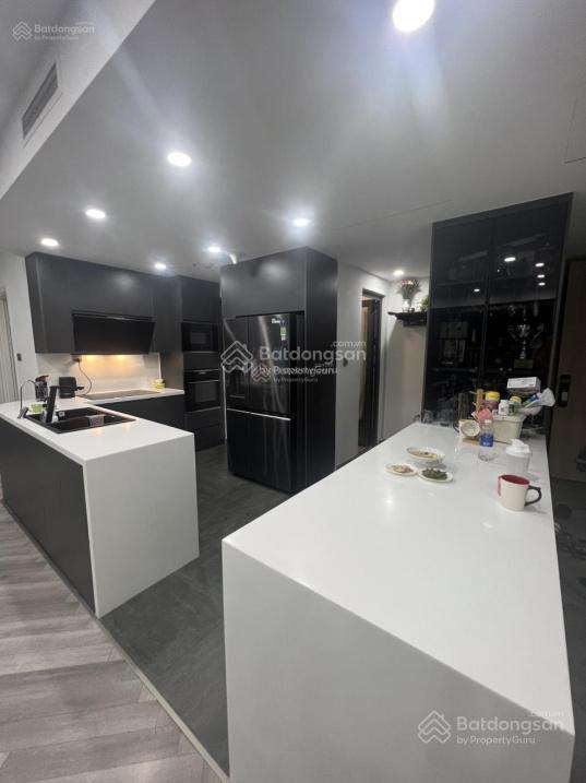 Cần bán căn hộ riviera point  keppel land q7 hàng hiếm diện tích lớn. 0938 886 ***