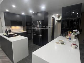 Cần bán căn hộ riviera point  keppel land q7 hàng hiếm diện tích lớn. 0938 886 ***