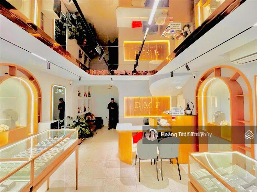 Bán toà 3 tầng văn phòng ở sướng ngõ 80 trung kính trung hoà 125m2 mt6m 48,5 tỷ