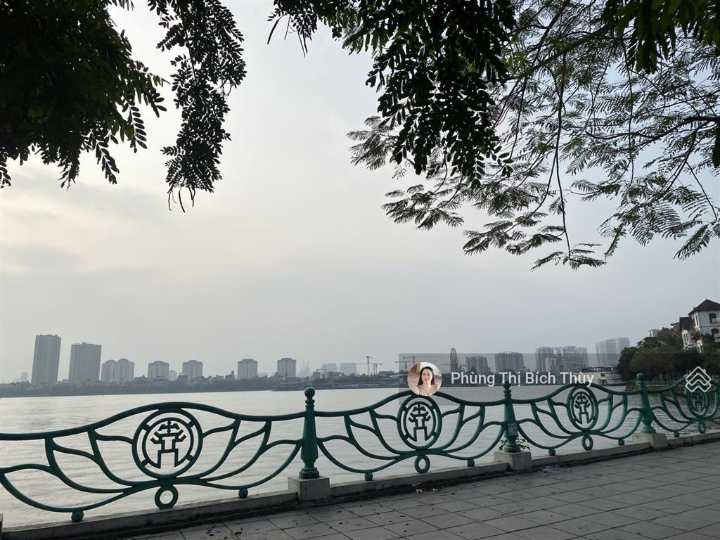 Chính chủ cần bán ngay nhà 5 tầng  mặt phố từ hoa, mặt hồ tây, giá yêu thương, 375m2 mặt tiền 12m