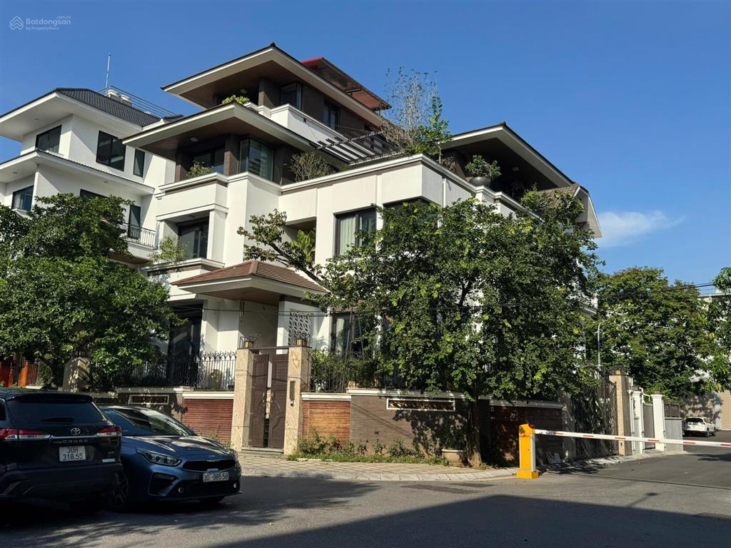 (chính chủ) bán biệt thự vườn đào đẳng cấp  căn góc cạnh lotte tây hồ  300m2  mt 16m 153 tỷ