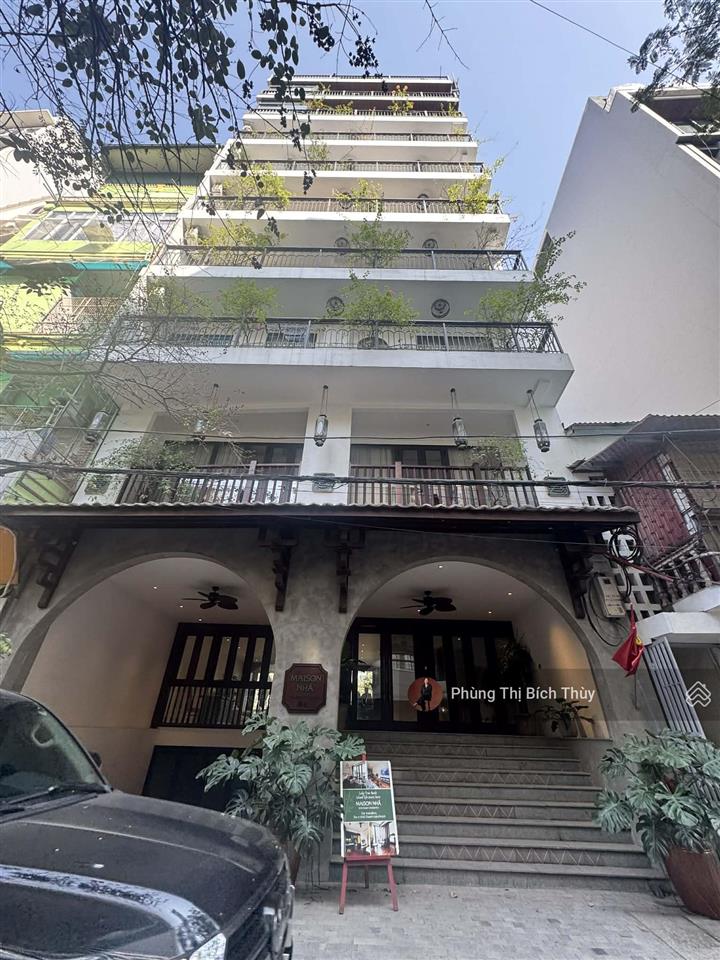 Bán biệt thự 8 tầng, mp tây hồ, sân vườn, view hồ, kinh doanh, có hầm, 500m2, mt 13m, 210 tỷ