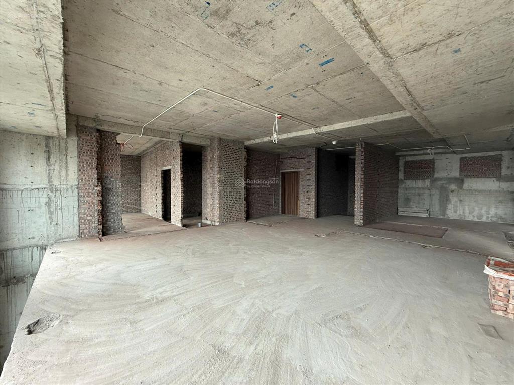 Siêu đẳng cấp, bán căn penthouse tòa vinhomes metropolis liễu giai  342m²  view siêu đẹp  63 tỷ