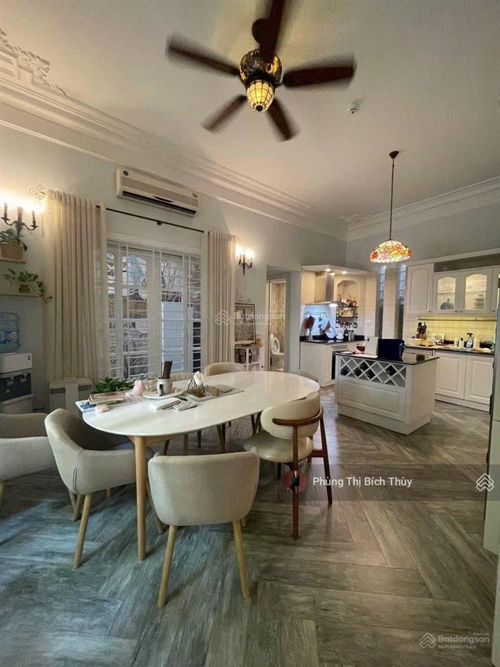 Chính chủ bán biệt thự kđt cầu giấy  yên hòa, 200m2, 4 tầng, mt 10m, 77 tỷ  bao giá tốt khu vực