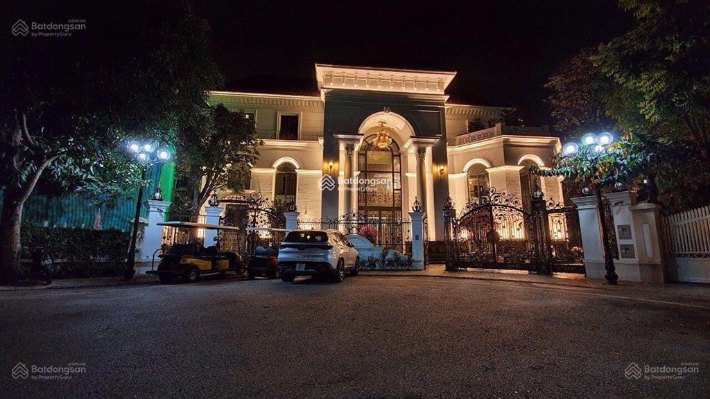 Mg chuyên da vinhomes riverside, chào bán 11 căn hàng kín, bt bằng lăng, 450m2, 165 tỷ