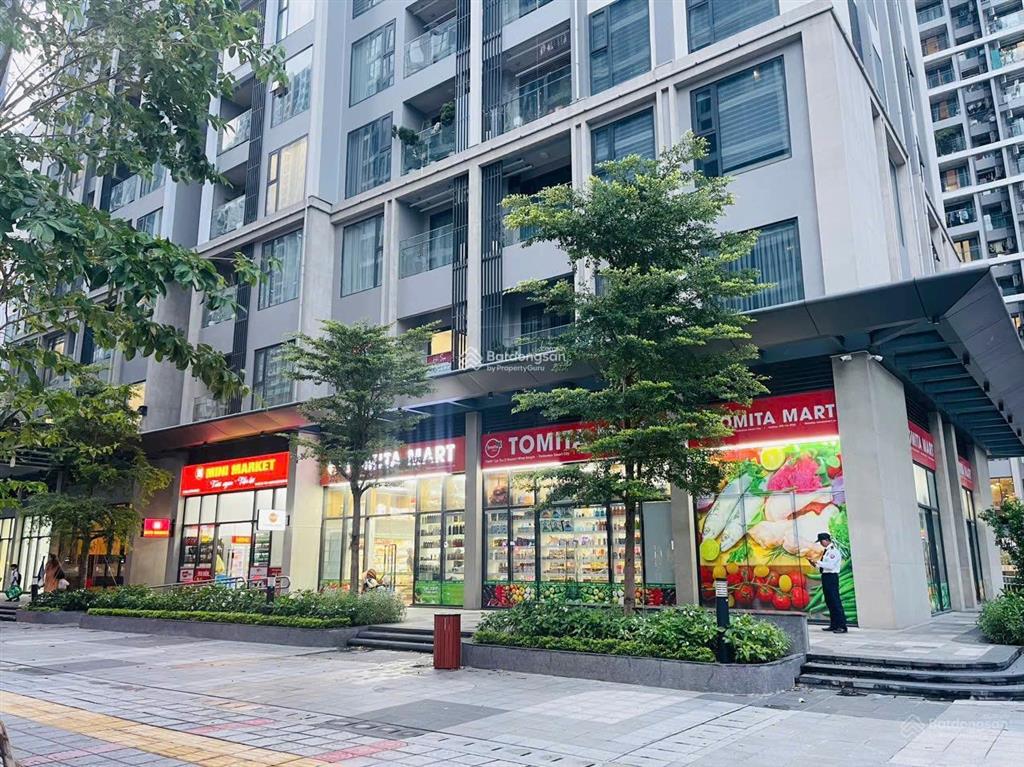 Shop chân đế căn góc, mặt sảnh vinhomes smart city 54m2  95m2, cho thuê 5090tr/tháng 0902 962 ***