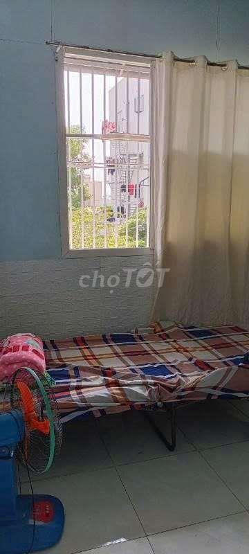 Cho thuê phòng trọ giá rẻ, có máy lạnh, gần KCNC