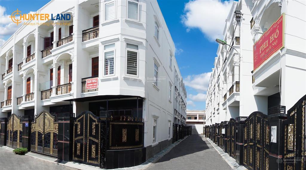 Bán nhà phố view đẹp tại hẻm 718, quốc lộ 13, 7,65 tỷ, 52 m2, pháp lý đầy đủ