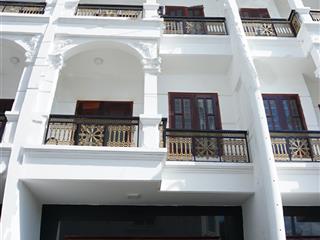 Bán nhà phố view đẹp tại hẻm 718, quốc lộ 13, 7,65 tỷ, 52 m2, pháp lý đầy đủ
