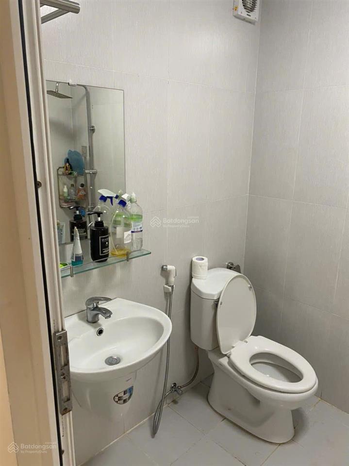 Cần cho thuê căn hộ 2 pn, cc long sơn, q. 7, có nội thất, 8 tr/tháng.  0903 390 *** (hải)