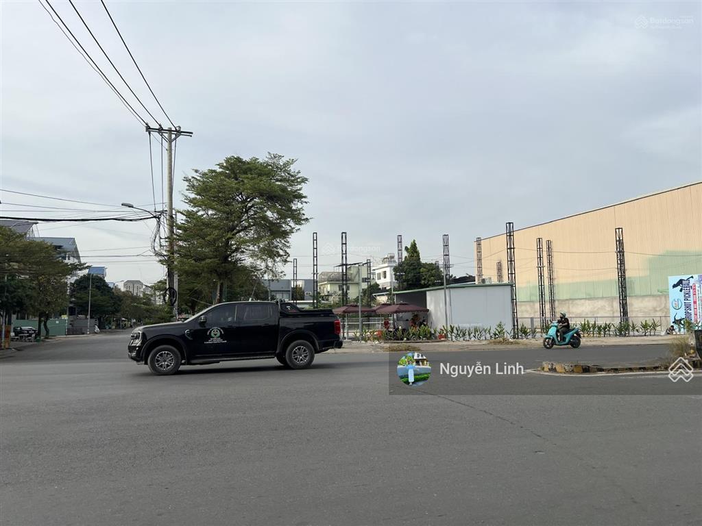 Bán lô góc 2 mặt tiền đường liên phường, phước long b, chỉ 600m đến global city
