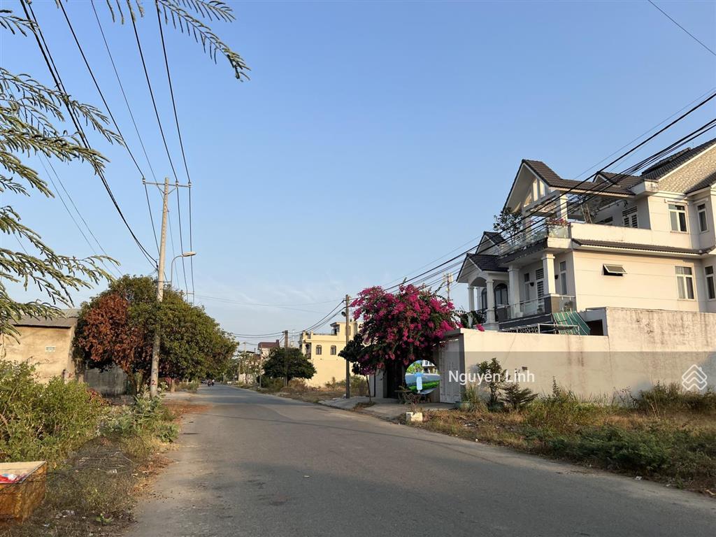 Bán nhanh lô bách khoa trục chính 711(16m) ngang 7mx27 dt 189m2  linh 0902 514 ***