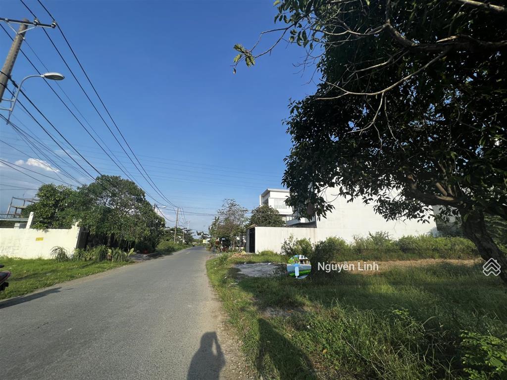Bán nhanh lô bách khoa trục chính 711(16m) ngang 7mx27 dt 189m2  linh 0902 514 ***