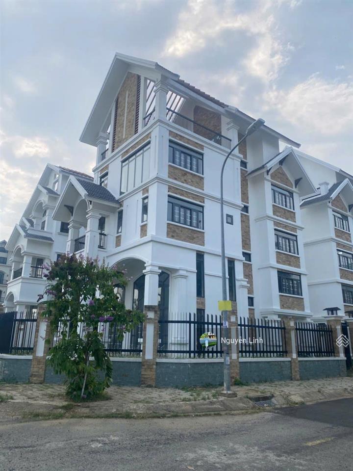 Bán biệt thự đơn lập góc 2 mặt tiền sổ sẵn hầm + 5 tầng khu phan bá vành, thạnh mỹ lợi, quận 2