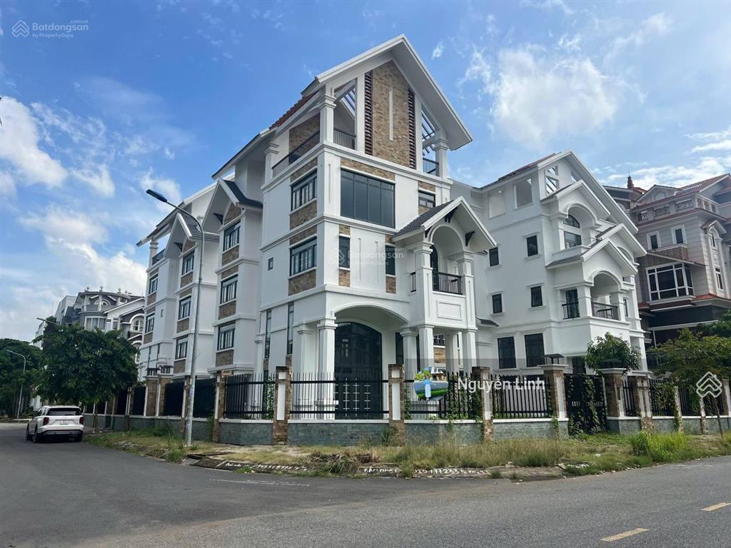 Bán biệt thự đơn lập góc 2 mặt tiền sổ sẵn hầm + 5 tầng khu phan bá vành, thạnh mỹ lợi, quận 2