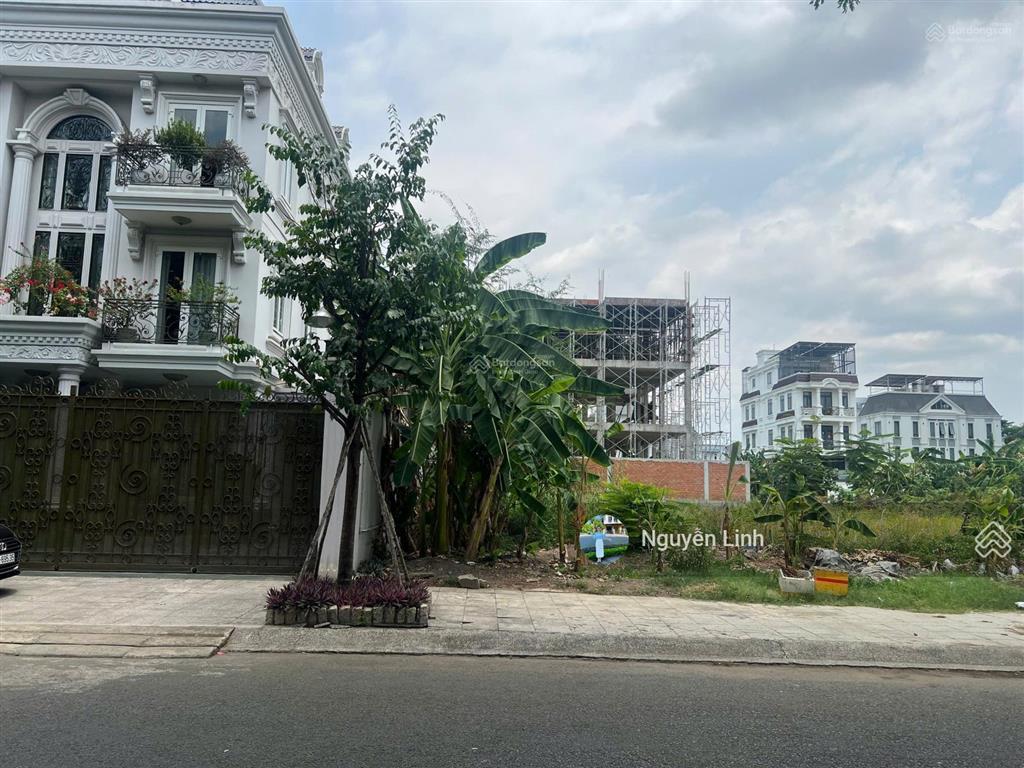 Chính chủ gửi bán lô nền biệt thự đơn lập ngang 15x25m khu dân cư đông thủ thiêm, btđ quận 2
