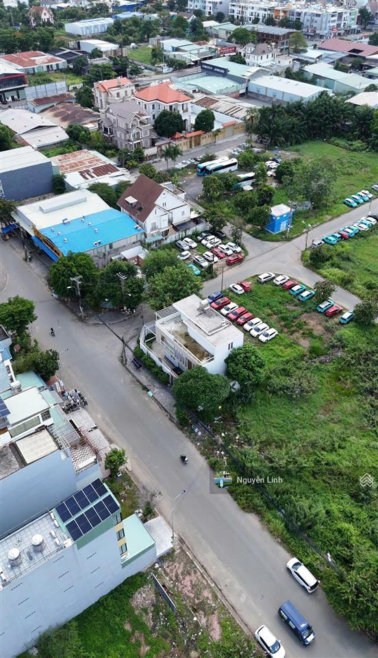 Bán biệt thự góc 285m2 trục đ. 20m kdc kiến á, chỉ cách liên phường 100m nhà mới 100%