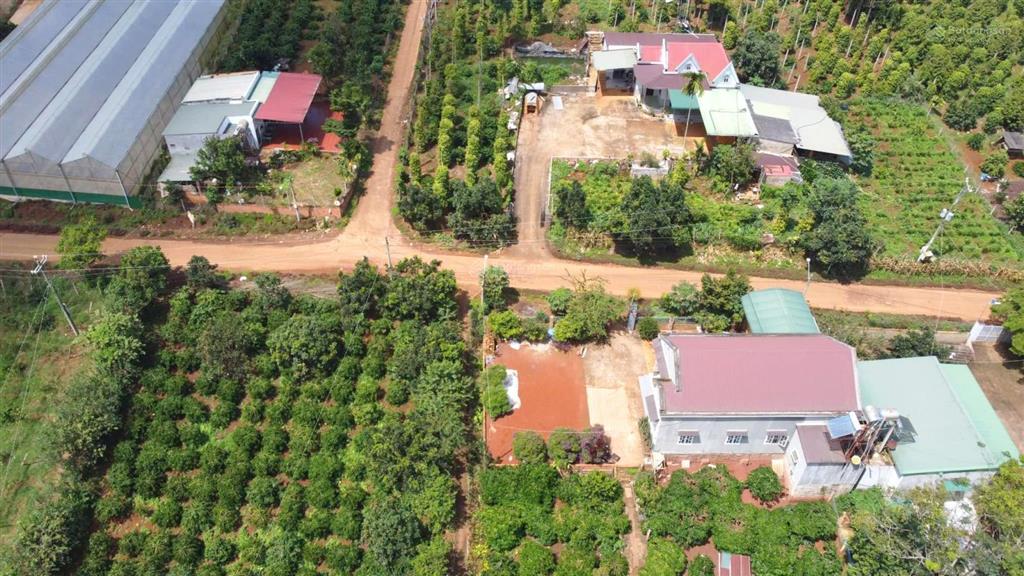 Bán nhanh 16,6m x 62m, 100m2 xd, view thoáng, có thể tách làm 3 lô, giá chỉ 900 tr